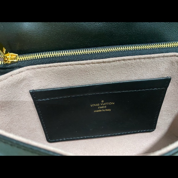 Louis Vuitton Pochette Coussin - Picture 6 of 8